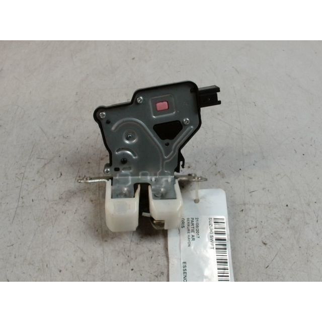 Serrure De Hayon Pour Suzuki Swift III – Réf. 8251063J01, Occasion Avec Garantie 12 Mois