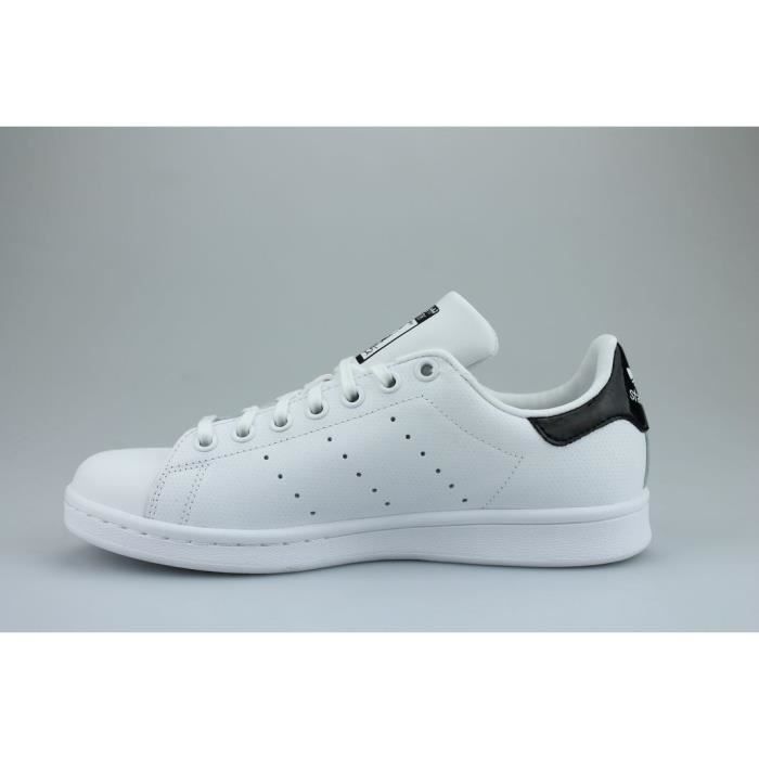 ADIDAS ORIGINALS Basket enfant Gar on Stan Smith Cuir Noir et Blanc