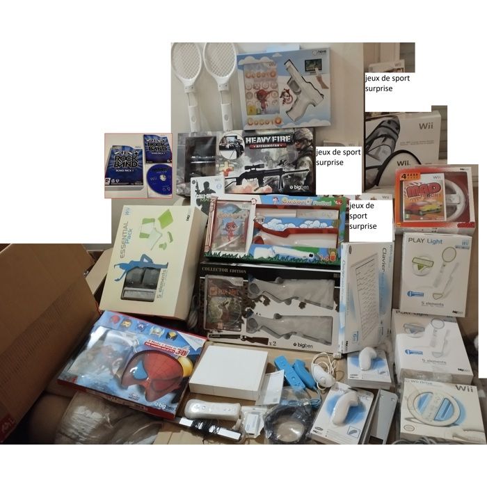 LOT Console Nintendo Wii 2 Manettes 4 nunchuk 6 Coffret jeux et 6 coffret accesoires - Nintendo