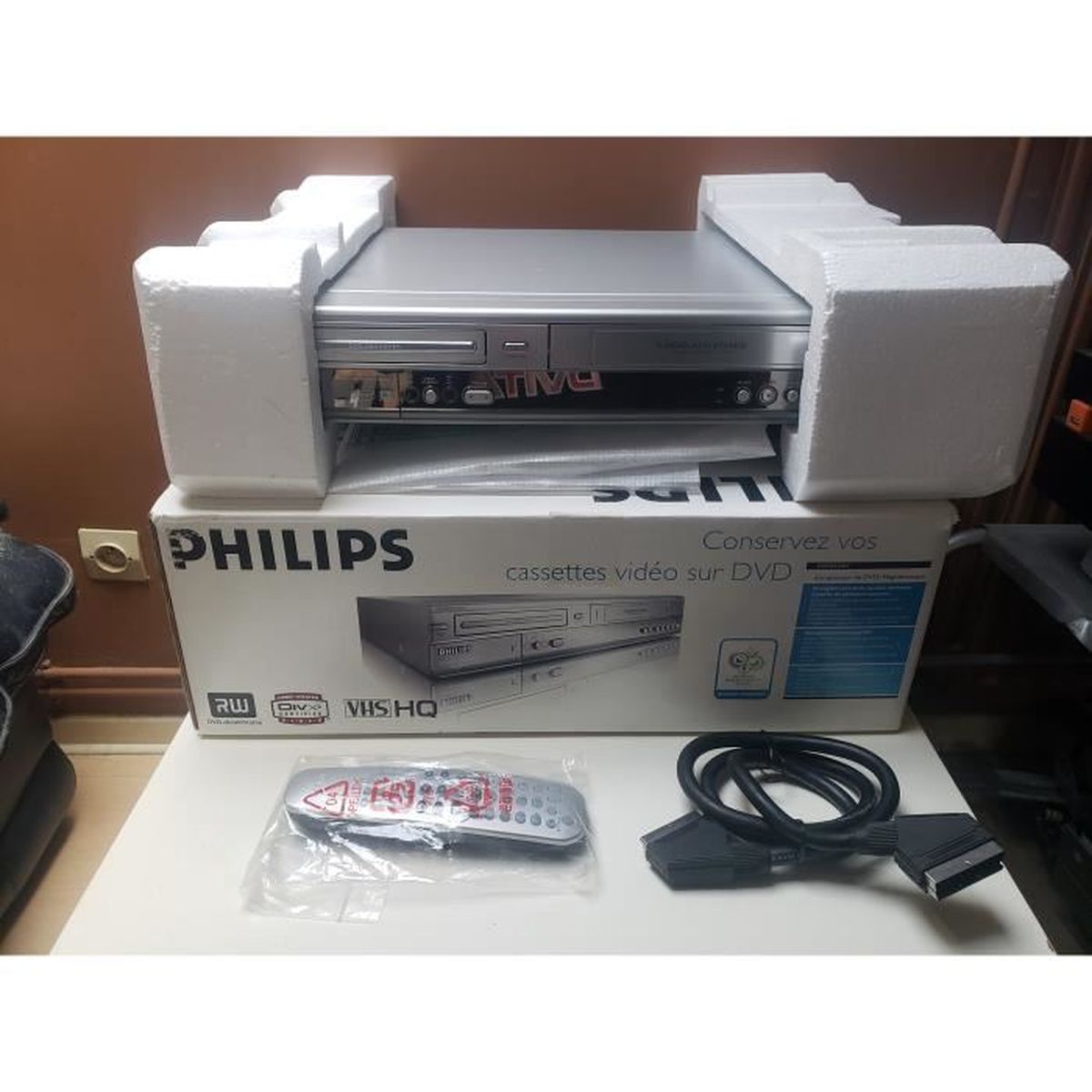 Magnetoscope / Enregistreur cassette Philips VR2120 VR2220