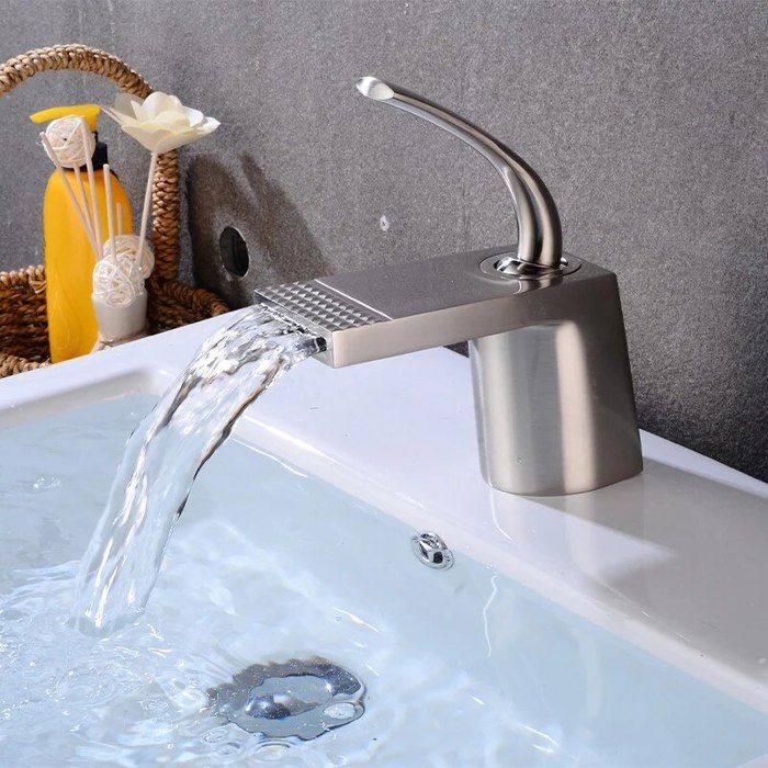 Robinet De Baignoire Moderne Laiton Brossé Or – Modèle BL014, Design Haut De Gamme