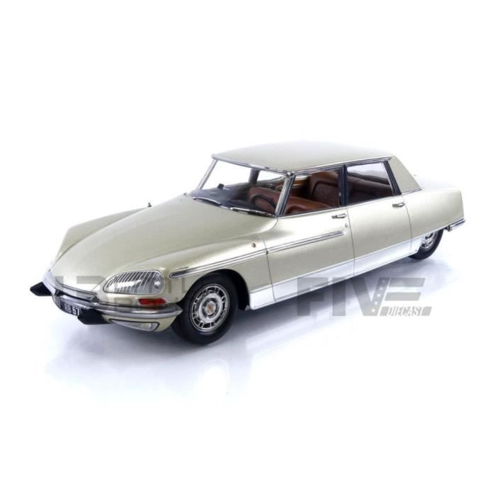 Citroën DS 21 Norev Jet Car # 806 - Collection