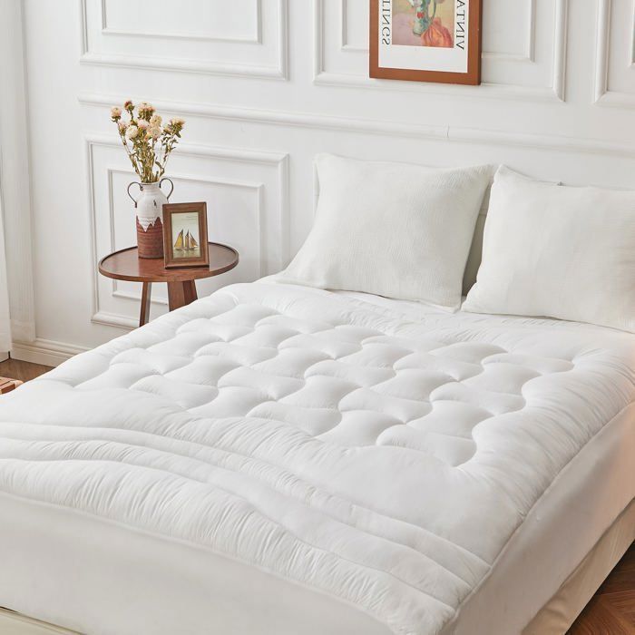 Surmatelas 200x200cm ConforProtect 2 en 1 Alèse et protège-matelas intégrés 4 cm de confort