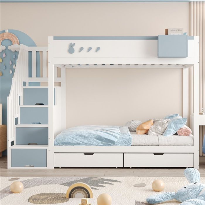 Lit superposé pour enfants 90×200 cm design lapin-carotte blanc et bleu avec tiroirs échelle sécurisée et sommier Lit superposé pour enfants 90×200 cm design lapin-carotte blanc et bleu avec tiroirs échelle sécurisée et sommier