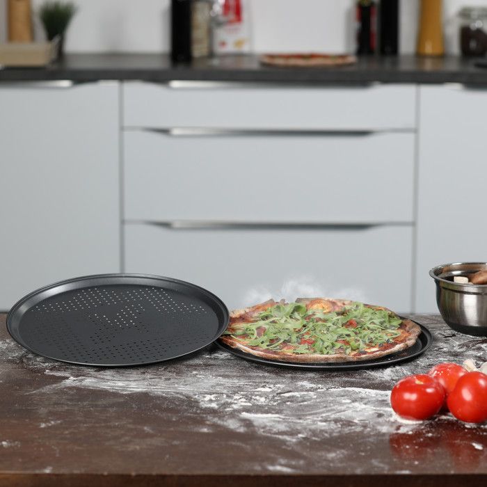 Lot 2 Moules à Pizza Perforés 32 Cm Happy Friends – Acier Carbone Anti-Adhésif, Cuisson Croustillante