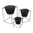 Cache pot sur pied