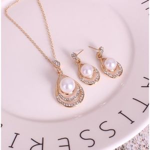 TOEECY Parure Bijoux Mariage Entrelacé Cristal Brillant Collier Bracelet Boucles D'oreilles Pendantes Femme Cérémonie