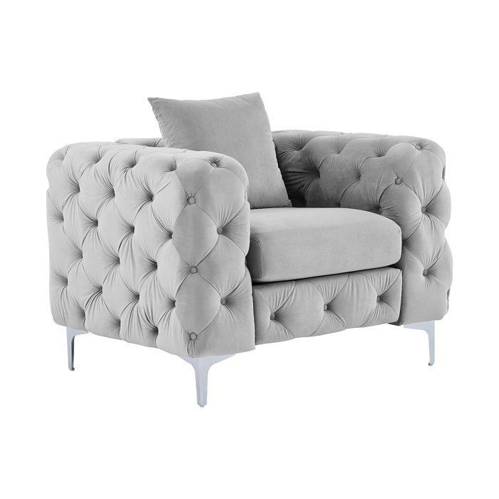Fauteuil chesterfield en velours gris clair EDWINA