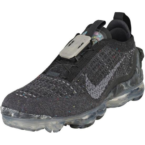2020 black vapormax