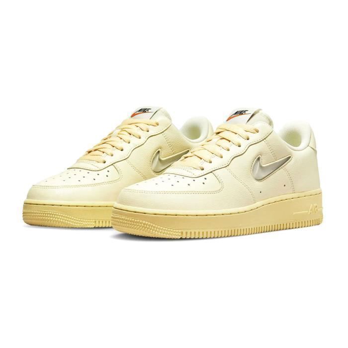 Nike Baskets Nike Air Force 1 07 LX