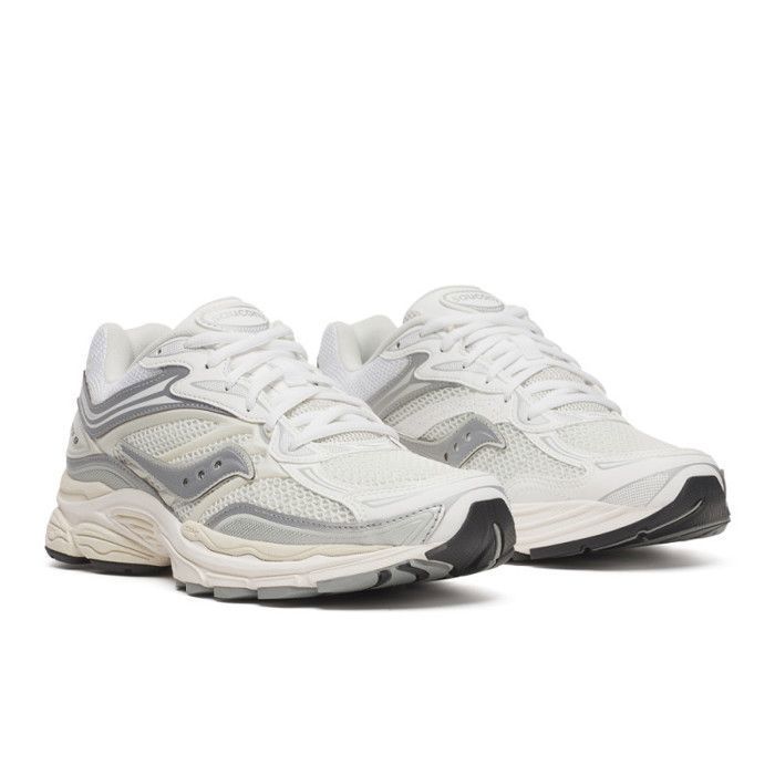 Saucony Baskets Saucony ProGrid Omni 9 – Blanc & Argenté – Rétro-tech stylé avec confort moderne