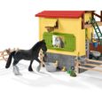 Écurie SCHLEICH - Farm World - 7 animaux, 2 box pour chevaux et accessoires-5