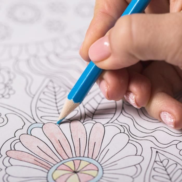 Édition anglaise peinture à la main dessin livre de coloriage pour