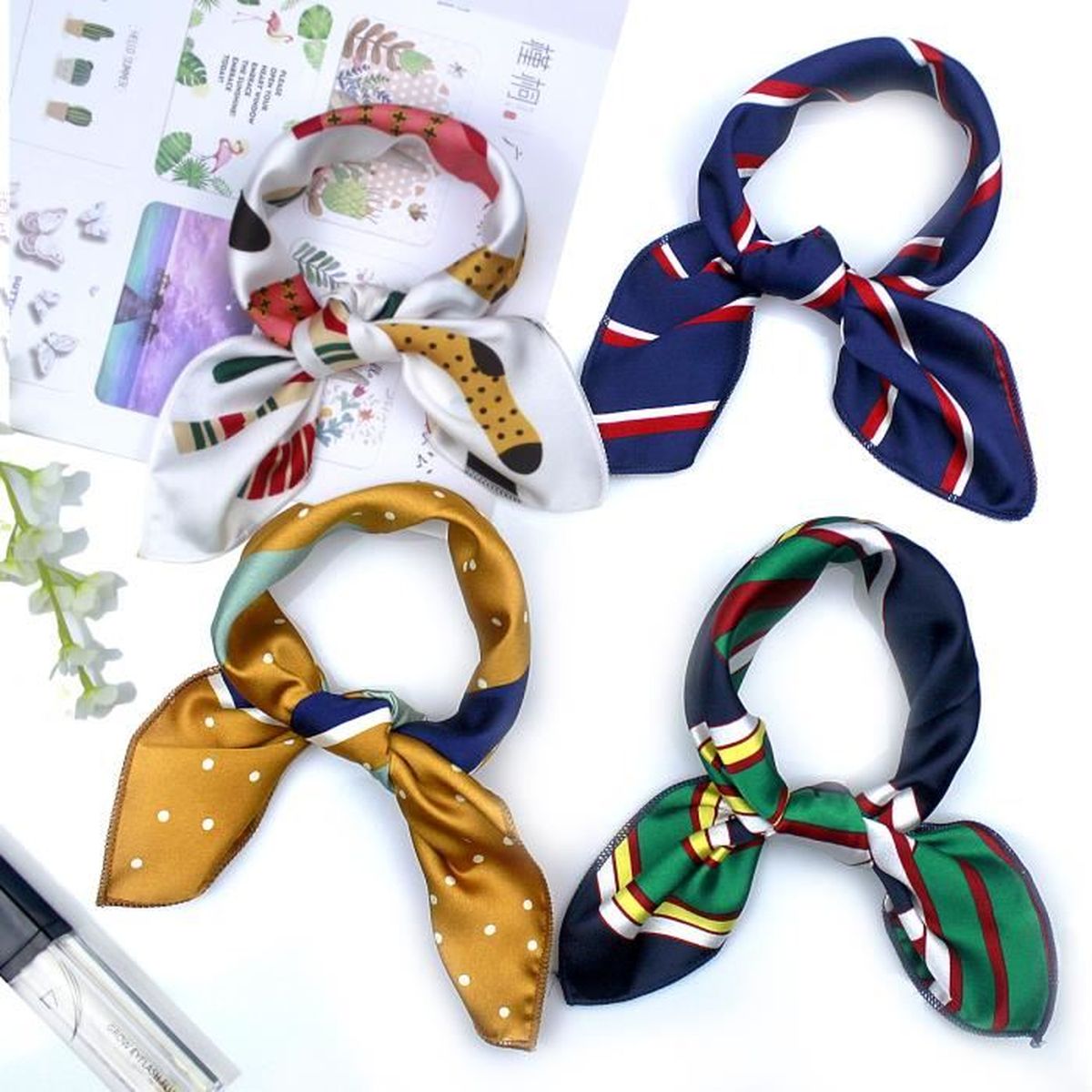 4PCS Foulard Carré Satin 48*48CM, Petit Foulard Carré de Soie, Echarpe,  formelle Foulard carré Bandages Cheveux Tête Foulard - Cdiscount  Prêt-à-Porter