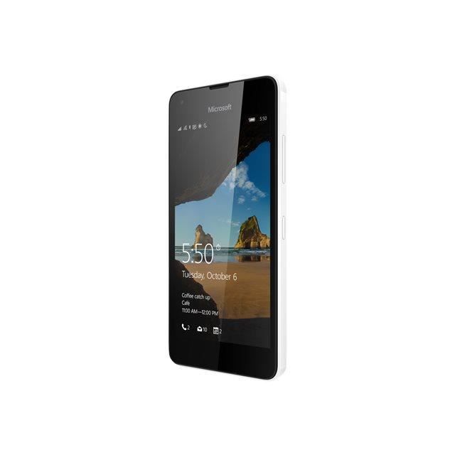 Microsoft Lumia 550 Smartphone 4G 11.9 cm (4.7 pouces) 1.1 GHz Quad Core 8 Go 5 MPix Windows® 10 blanc