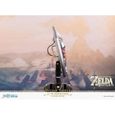 The Legend of Zelda Breath of the Wild - Statuette Hylian Shield Standard Edition 29cm-1
