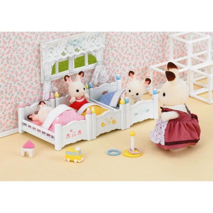 SYLVANIAN FAMILIES - 4448 - Les lits superposés à 3 couchettes bébés -  Cdiscount Jeux - Jouets