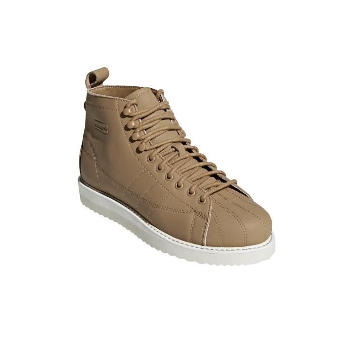 superstar femme brun