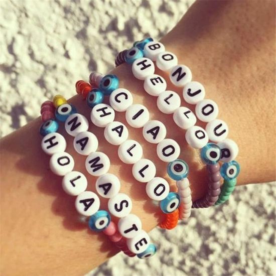 Kit de Perles et 300Pcs Lettres de Lettres Alphabet pour Bracelets PréNoms Fabrication de Bijoux et Travaux Manuels, avec Cordons