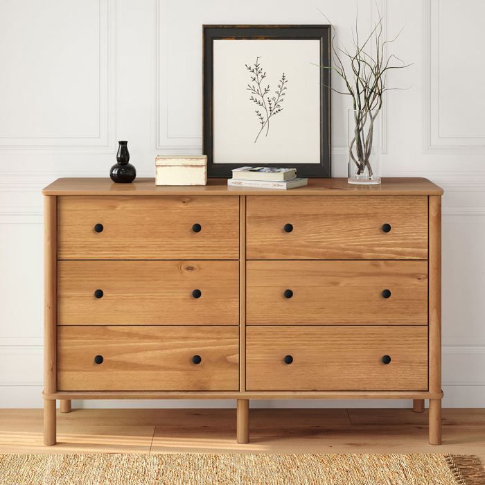 Commode chambre APOANA L 132 cm 6 tiroirs en bois massif coloris chêne meuble de rangement pour vêtements Commode chambre APOANA L 132 cm 6 tiroirs en bois massif coloris chêne meuble de rangement pour vêtements
