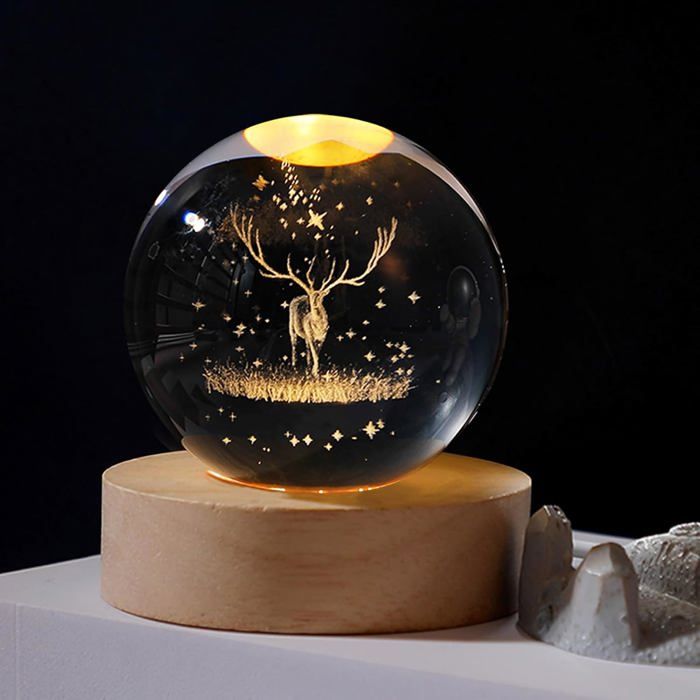 Boule de cristal décorative LED - Cristal haute qualité - Motifs 3D Noël - Socle en bois massif