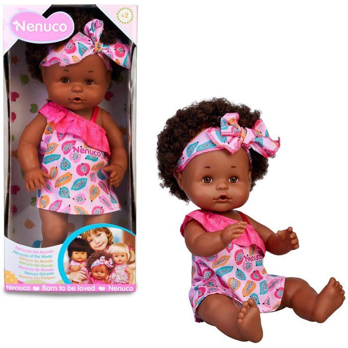 Poupée Nenuco Autour du Monde – Afro Style, Corps Dur, Fonction Boit et Fait Pipi, 35 cm, NFN36