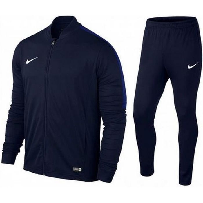 ensemble nike swoosh