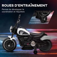 Moto électrique Enfant 6 V 3 Km/h Effet Lumineux Et Sonore Roulettes Amovibles Repose Pied Valises Laterales Metal Pp Rouge Noir
