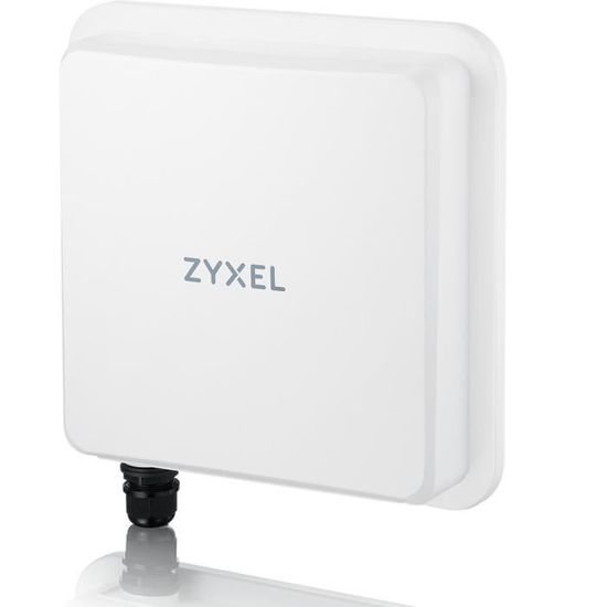 Routeur d’extérieur 5G NR Zyxel avec PoE | Débit de données de 5 Gbps | Antennes directionnelles longue portée 10 dBi | Boîtier IP68