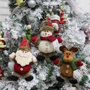 4 Pièces Cloches de Noël Jingle Bells Poupées en Peluche de Noël avec Cloche Grelots Métal Jingle Bell Bonhomme de Neige Élan Ours Pendentif Père Noël pour Décor de Cheminée de Porte d/'arbre de Noël