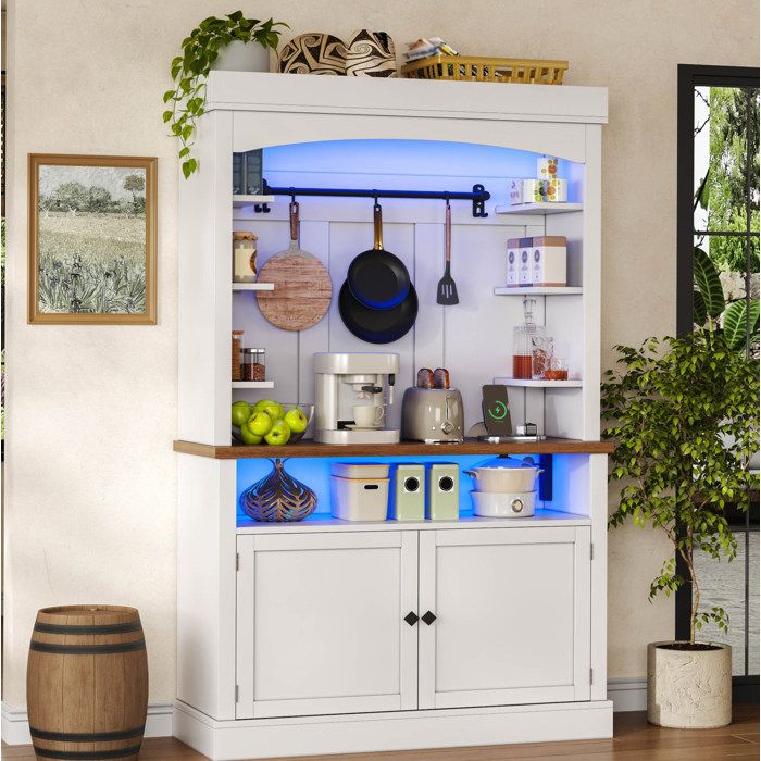 ULEVR Colonne de cuisine blanche en MDF 106 x 43 x 183 cm avec LED RGB prises USB crochets et placard 2 portes