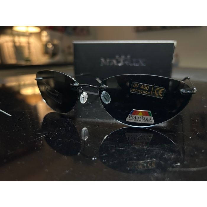 LUNETTES MATRIX VERSION NEO REVOLUTION POCHETTE GRAVEE THE MATRIX Achat Vente lunettes de soleil Homme Adulte Noir Cdiscount
