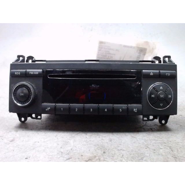PIECES AUTO D'OCCASION - 1698200486 - KIT D'INSTALLATION D'AUTORADIO - AUTORADIO MERCEDES CLASSE A 3P - B2-428868