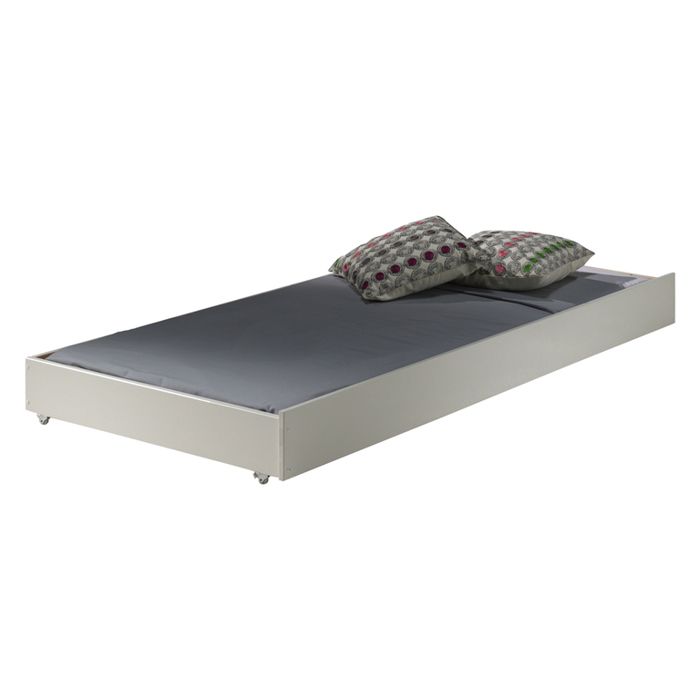 Tiroir-lit Claire en pin blanc. Prévu pour un matelas 90x190cm (ne pas inclus). Tiroir-lit Claire en pin blanc. Prévu pour un matelas 90x190cm (ne pas inclus).