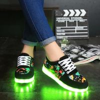 Noir 8 multicolore Rechargeable USB LED lumières rougeoyantes Chaussures Sneakers