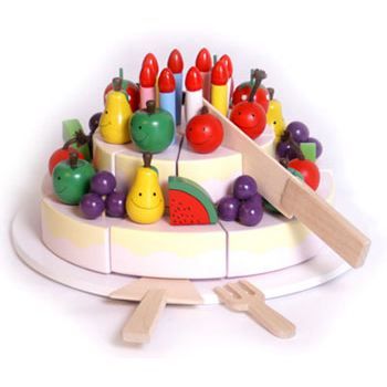 Dinette à découper gâteau d'anniversaire