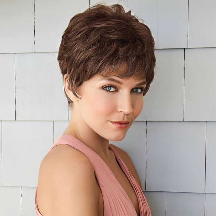 Perruque Femme Naturelle Courte Pixie Cheveux Naturels Frange Coiffure En Couches Synthétiques(Couleur: Châtain)[BI8]