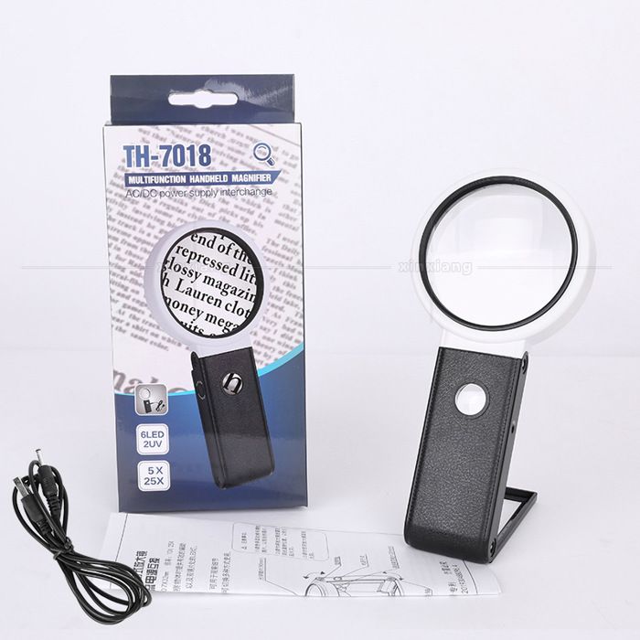 Loupe 5X Avec Lumière VOCA - Grande Loupe Lecture Rectangulaire 48 LED - Pliable Pour Seniors Et Faible Vision