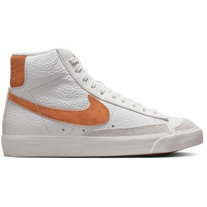 Nike Nike Wmns Blazer Mid 77 Chaussures pour Femme DX8948-100