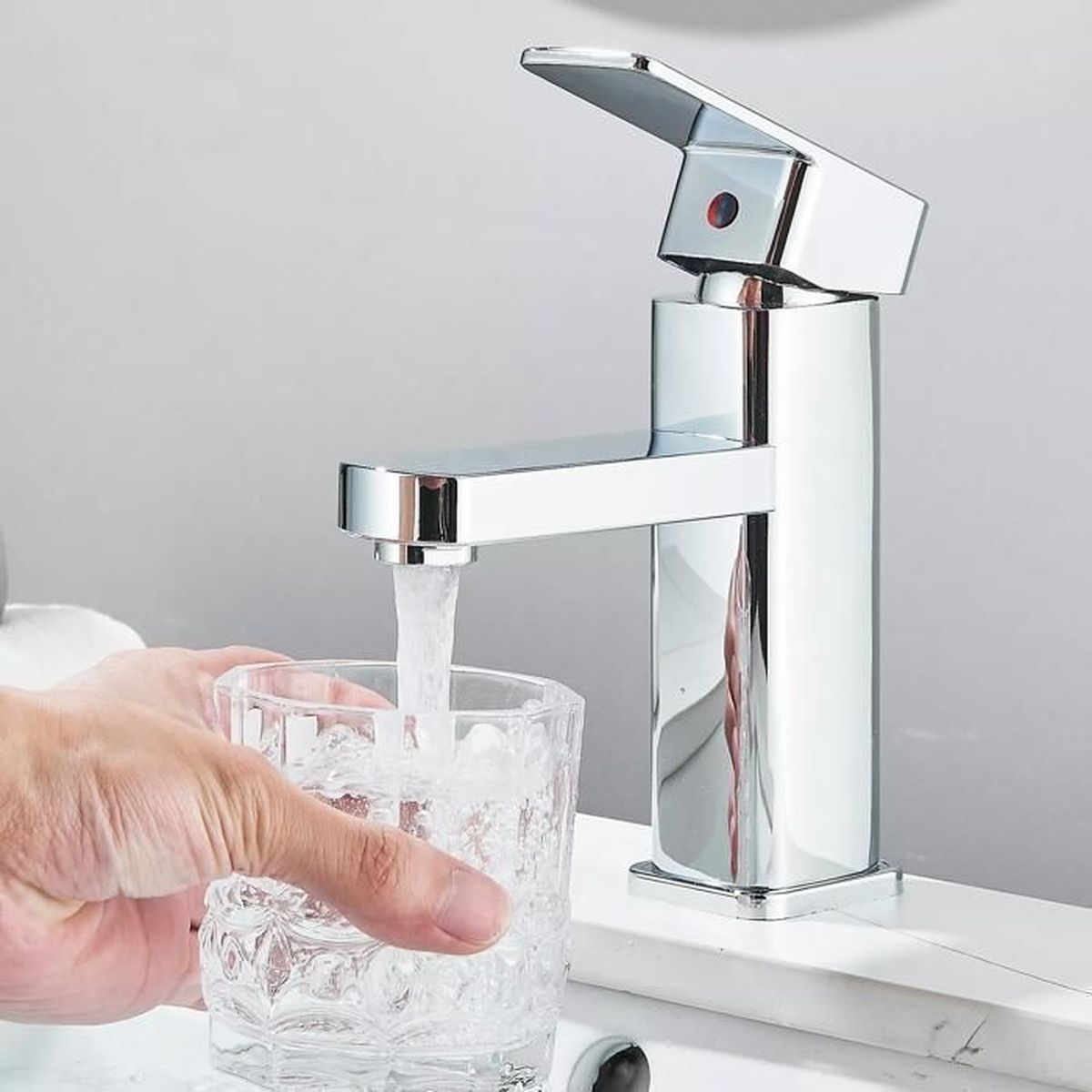 Robinet De Lavabo Chromé Monocommande — Courbe — Neuf Avec Emballage — Marque HOMWORD