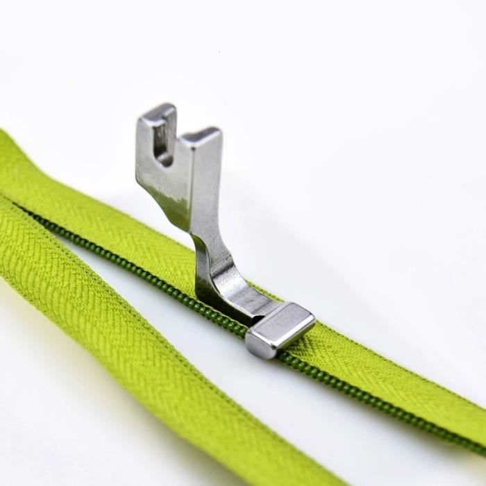 Parka - Marque - Modèle - Capuche doublée - Rembourrage - Fermeture éclair dissimulée Climbing