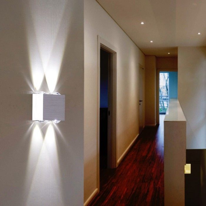 WOTTES Applique Murale Intérieure LED 4W Lampe Murale Luminaire Blanc Chaud Moderne pour Salon Escalier Couloir Argent 1pcs