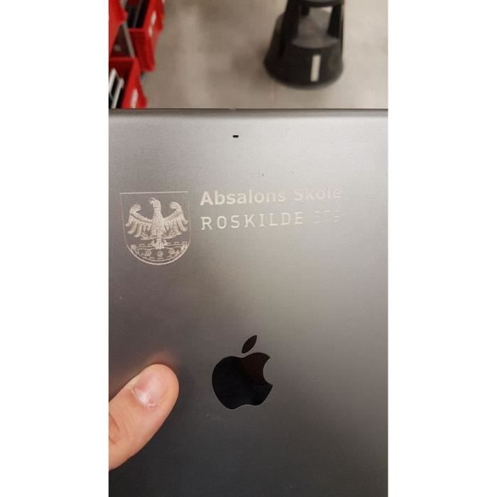 IPAD AIR 16GO NOIR GRAVURE A LARRIERE - Apple