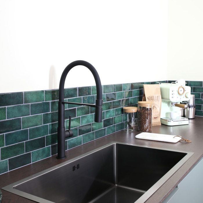 Magneto Mitigeur de cuisine à Douchette Mobile - Noir mat - Essebagno