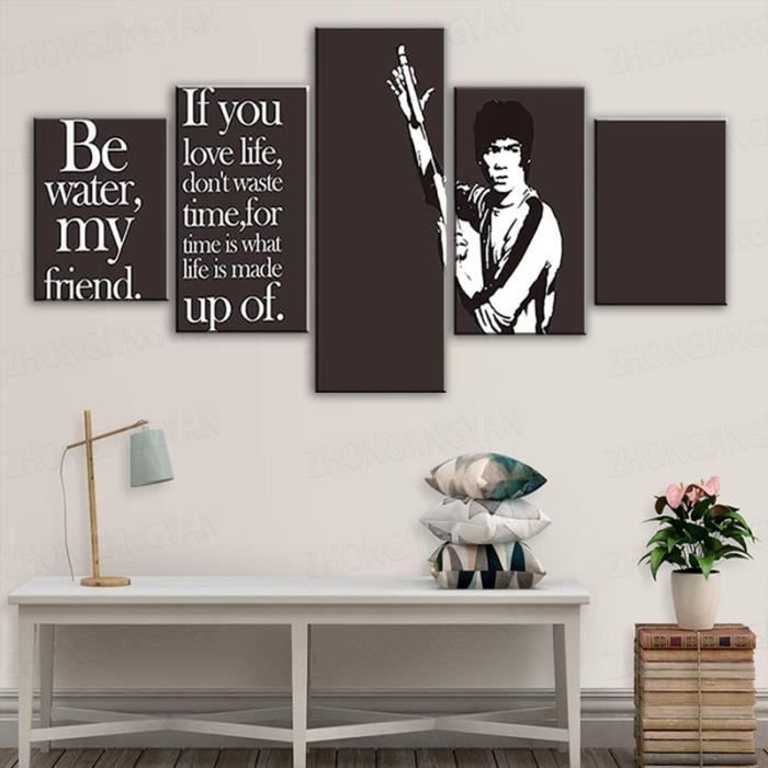 Unvf 308 Bruce Lee 5 Panneaux Avec Citation De Motivation Arriere Plan Noir Celebre Citation Be Water My Friend Sans Cadre Cdiscount Maison