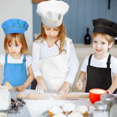 Set 3 Tabliers Et Toques Chef Enfants – Noir, Bleu, Blanc – Ajustable, 2 Grandes Poches – Cuisine, Peinture, Jardinage – 4-12 Ans