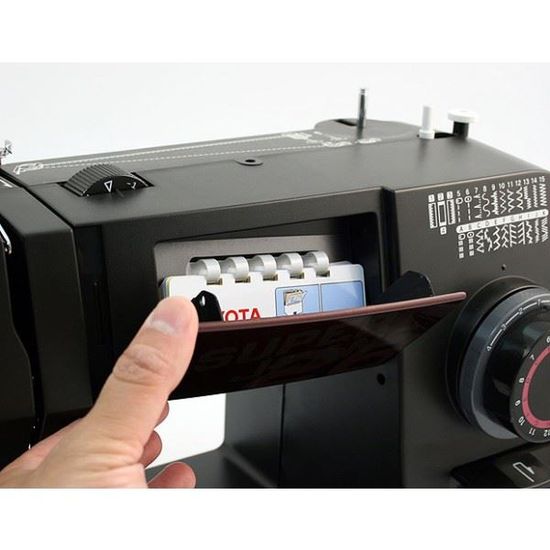 Machine à coudre TOYOTA Super Jeans 26 Cdiscount Electroménager
