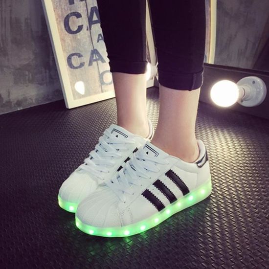 Baskets Enfant Avec Lumières LED Et Coussin D'air - Chaussures De Sport Unisexe Antidérapantes - Pour Courir, Jouer - Taille 27 à 36