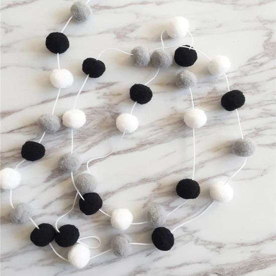 pompons de 2 cm, guirlande de pépinière, travaux manuels