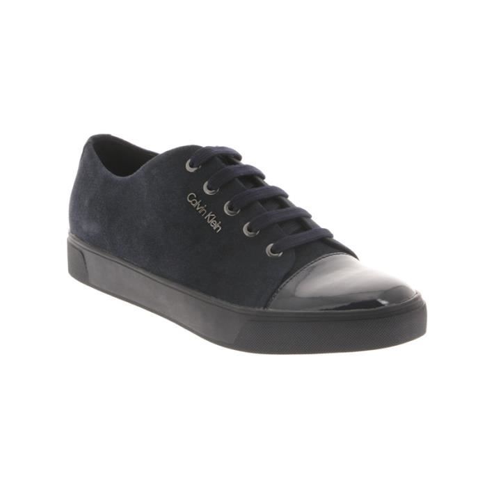 Chaussure de ville sport Calvin Klein Napoleon en daim et cuir brillant bleu marine.
